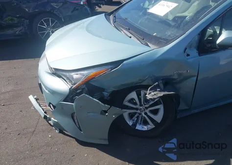 2017 Toyota Prius Three z USA, uszkodzony, nr VIN JTDKARFU7H3052076